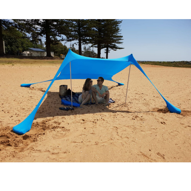 Family Size Tent with Sandbag Anchors (ESG15119)
