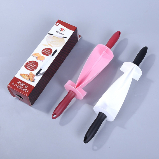 Multifunctional Plastic Croissant Bread Rolling Pin Cutter Baking Tool (ESG17345)